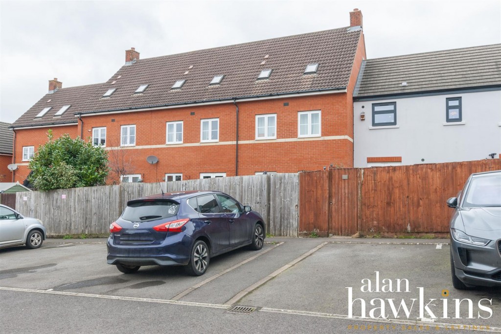 Images for Hart Close, Royal Wootton Bassett EAID:11742 BID:1