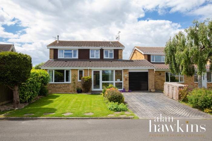 View Full Details for Old Malmesbury Road, Royal Wootton Bassett, SN4 7 - EAID:11742, BID:1