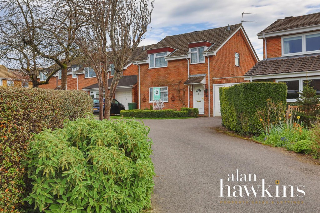 Images for Sorrel Close, Royal Wootton Bassett SN4 7 EAID:11742 BID:1