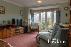 View Full Details for Sorrel Close, Royal Wootton Bassett SN4 7 - EAID:11742, BID:1