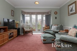 View Full Details for Sorrel Close, Royal Wootton Bassett SN4 7 - EAID:11742, BID:1