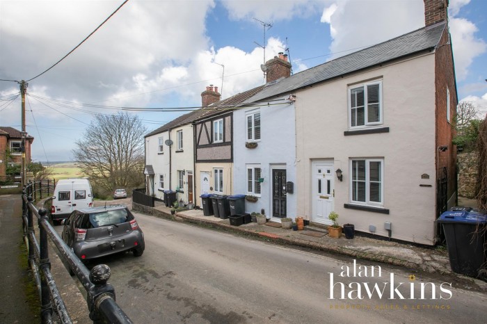 View Full Details for Wood Street, Royal Wootton Bassett SN4 7 - EAID:11742, BID:1