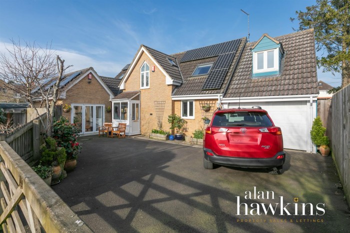 View Full Details for Westbury Park, Royal Wootton Bassett Sn4 7 - EAID:11742, BID:1