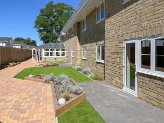 Andrews Court, Lyneham