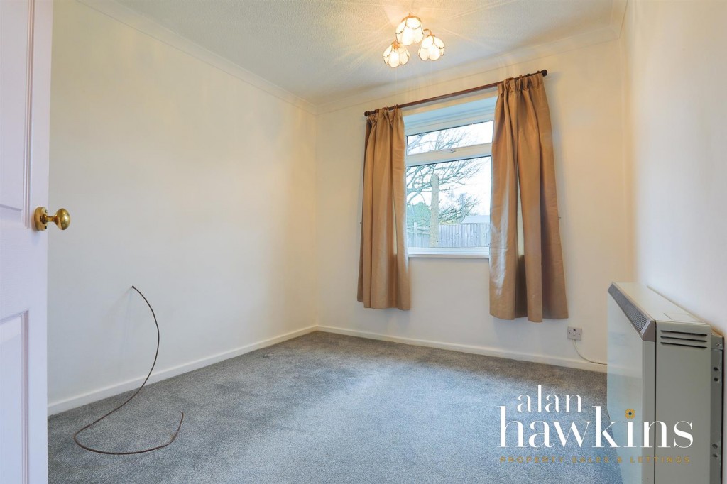 Images for Byron Avenue, Royal Wootton Bassett SN4 EAID:11742 BID:1