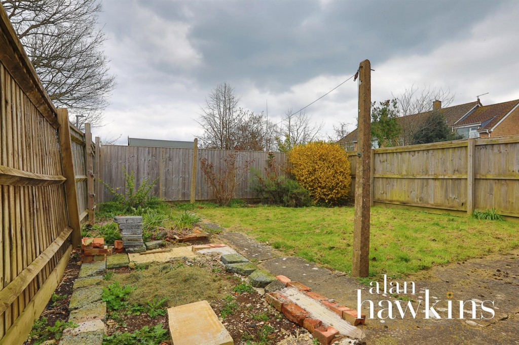 Images for Byron Avenue, Royal Wootton Bassett SN4 EAID:11742 BID:1