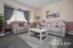 View Full Details for Manor Crescent, Swindon SN2 2 - EAID:11742, BID:1