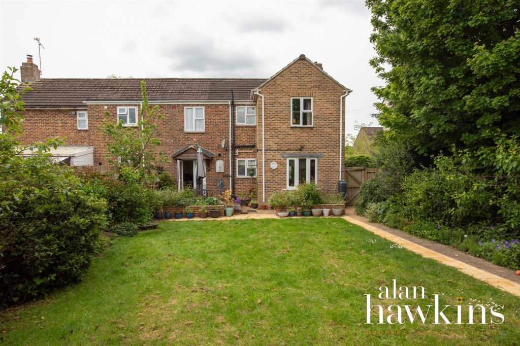 Images for Lancaster Square, Lyneham SN15 4 EAID:11742 BID:1
