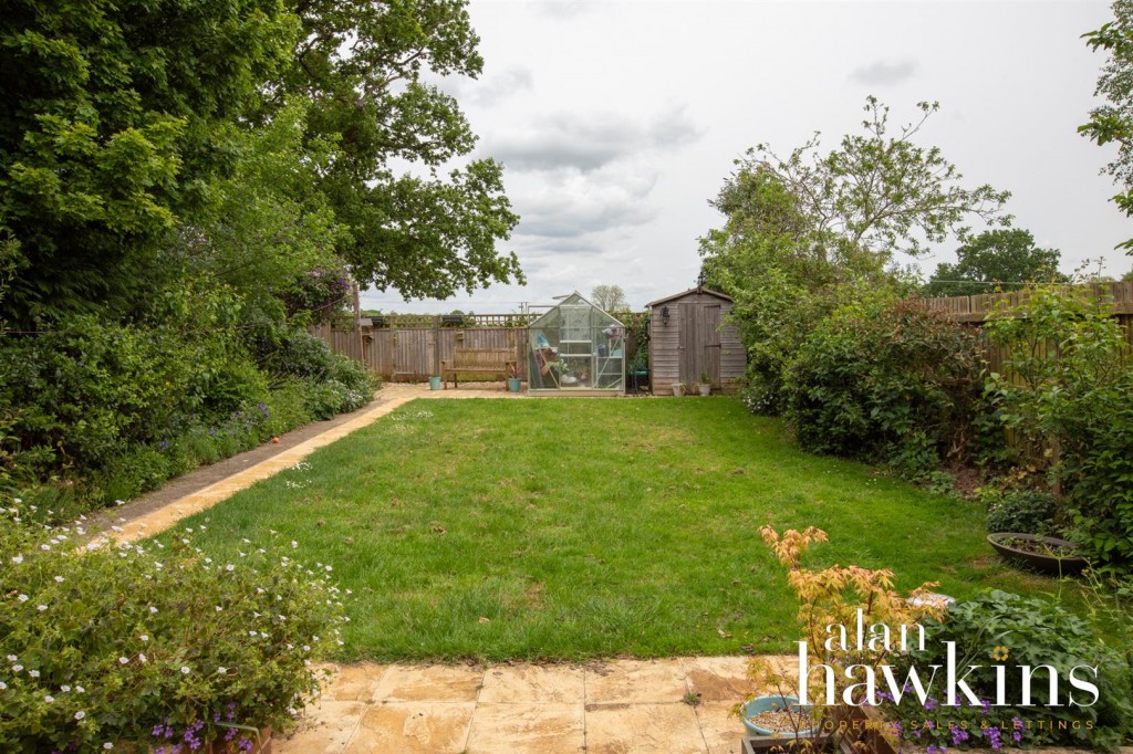 Images for Lancaster Square, Lyneham SN15 4 EAID:11742 BID:1