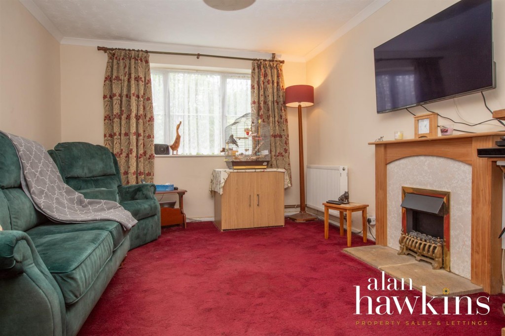 Images for Lancaster Square, Lyneham SN15 4 EAID:11742 BID:1