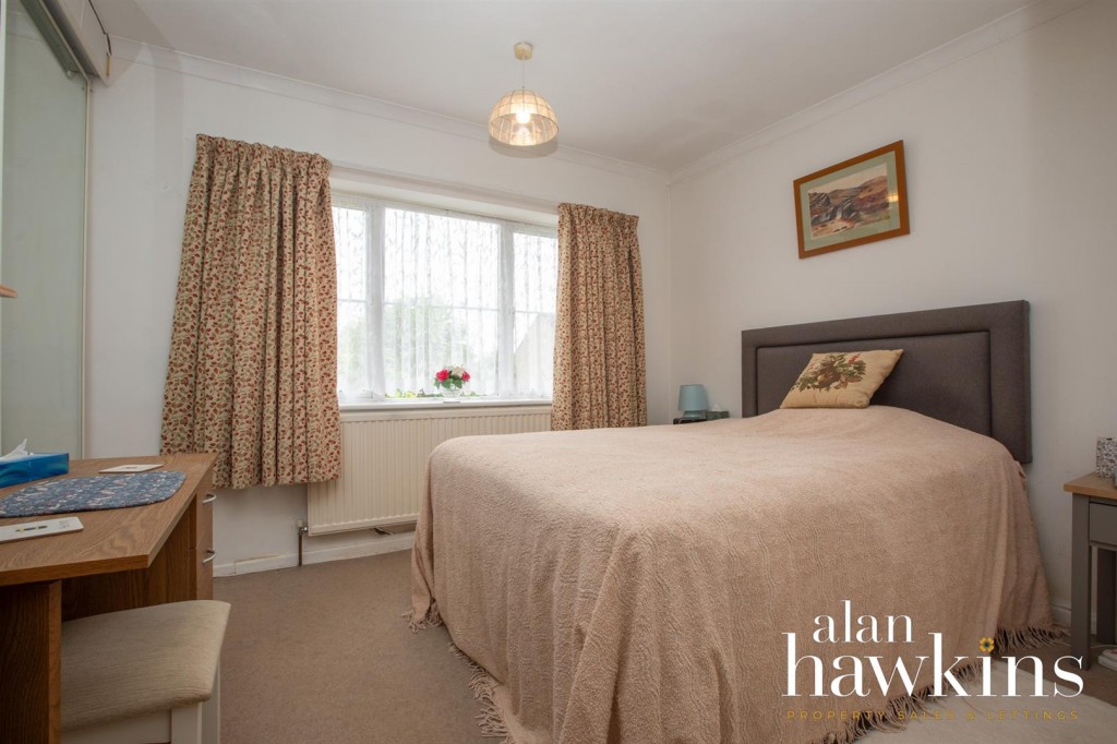 Images for Lancaster Square, Lyneham SN15 4 EAID:11742 BID:1