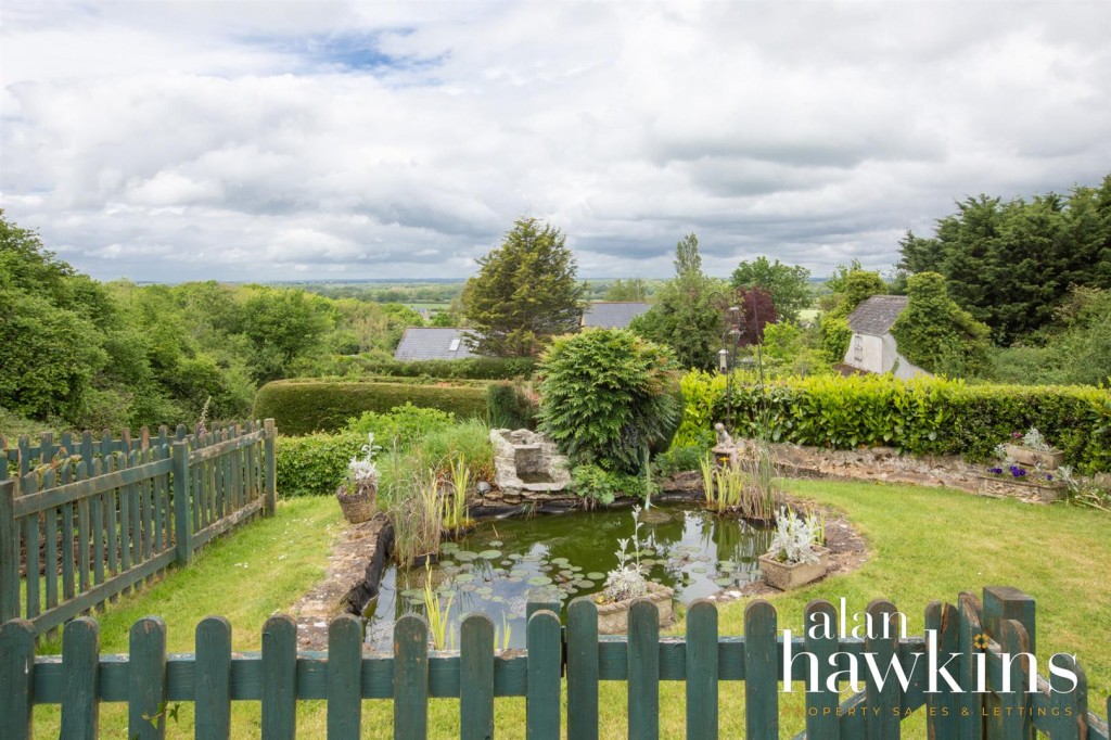 Images for Greenhill, Royal Wootton Bassett SN4 8 EAID:11742 BID:1