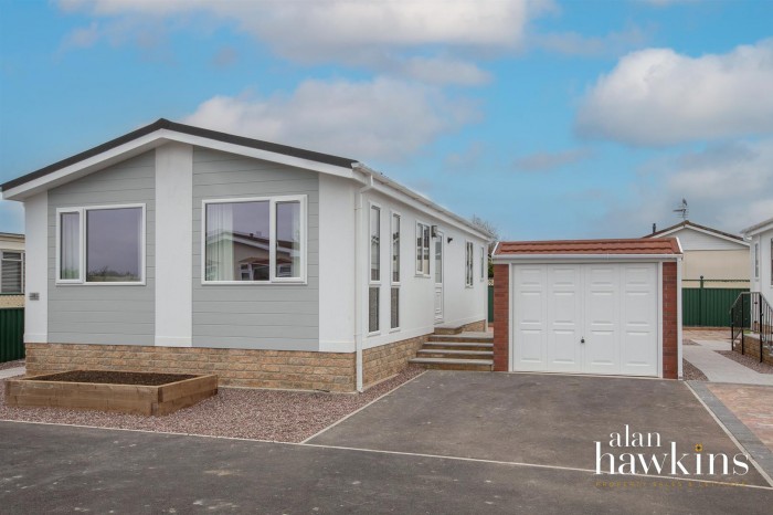 View Full Details for Church Park, Bradenstoke, Chippenham - EAID:11742, BID:1