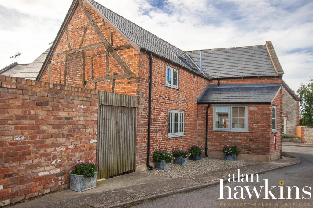 Images for Bradenstoke, Chippenham EAID:11742 BID:1