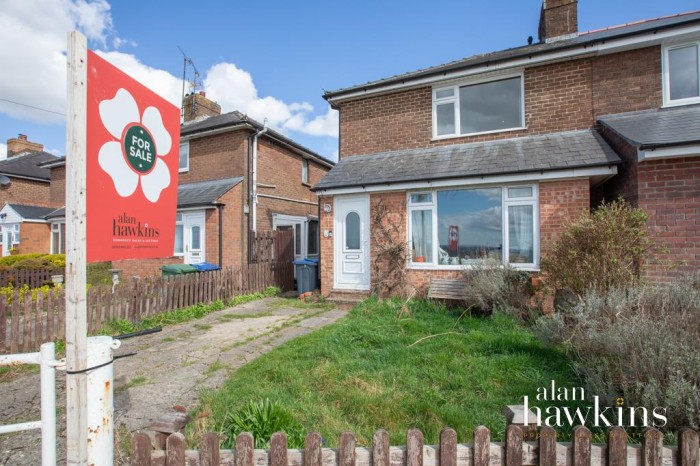 View Full Details for Springfield Crescent, Royal Wootton Bassett SN4 7 - EAID:11742, BID:1