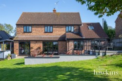 View Full Details for Broad Town, Swindon SN4 7 - EAID:11742, BID:1