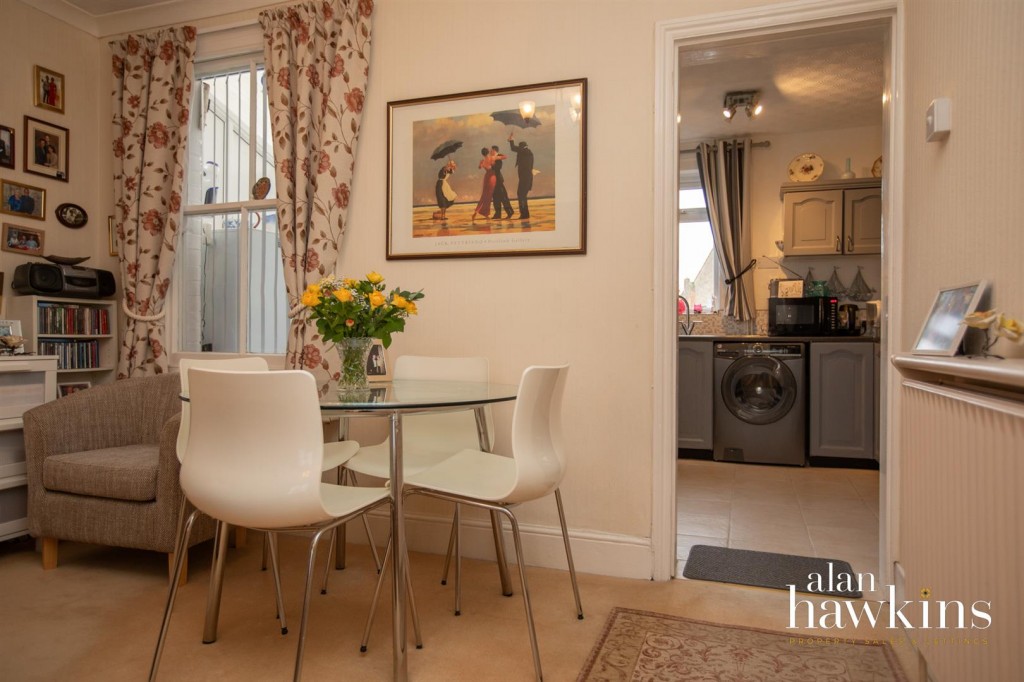 Images for Restrop Road, Purton SN5 4 EAID:11742 BID:1