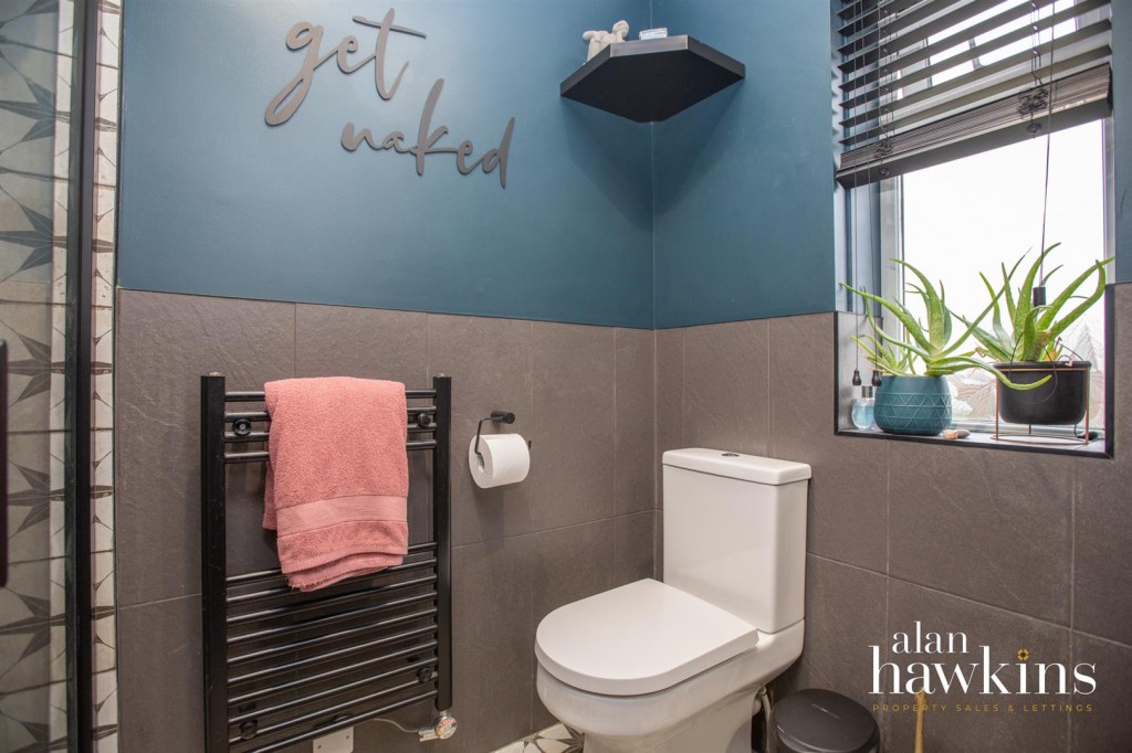 Images for Vale View, Royal Wootton Bassett SN4 EAID:11742 BID:1