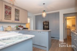 View Full Details for Fox Brook, Royal Wootton Bassett SN4 8 - EAID:11742, BID:1