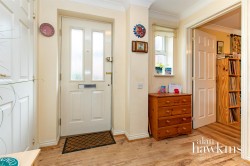 View Full Details for Sprats Barn Crescent, Royal Wootton Bassett, Swindon - EAID:11742, BID:1