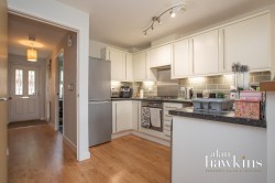 View Full Details for Da Vinci Walk, Royal Wootton Bassett - EAID:11742, BID:1