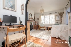 View Full Details for Rawlins Park, Avebury, Marlborough - EAID:11742, BID:1