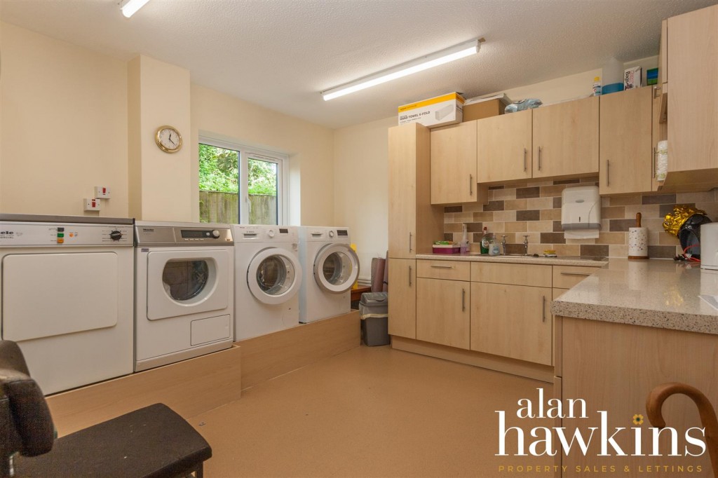 Images for The Mulberrys, Royal Wootton Bassett, Swindon EAID:AlanHakinsAPI BID:1