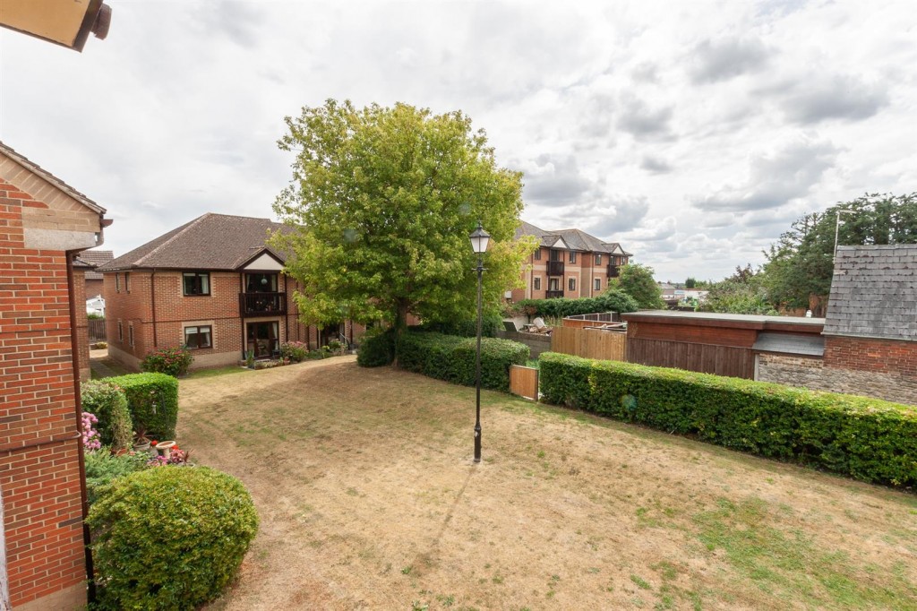 Images for The Mulberrys, Royal Wootton Bassett, Swindon EAID:AlanHakinsAPI BID:1