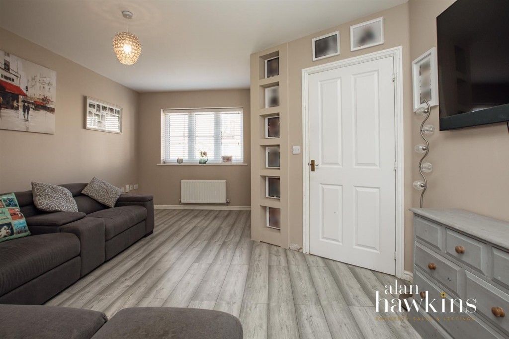 Images for Buxton Way, Royal Wootton Bassett EAID:11742 BID:1