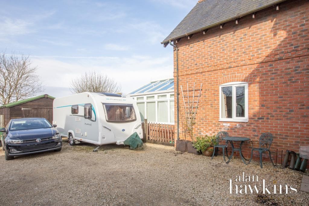 Images for Bradenstoke SN15 4 EAID:11742 BID:1