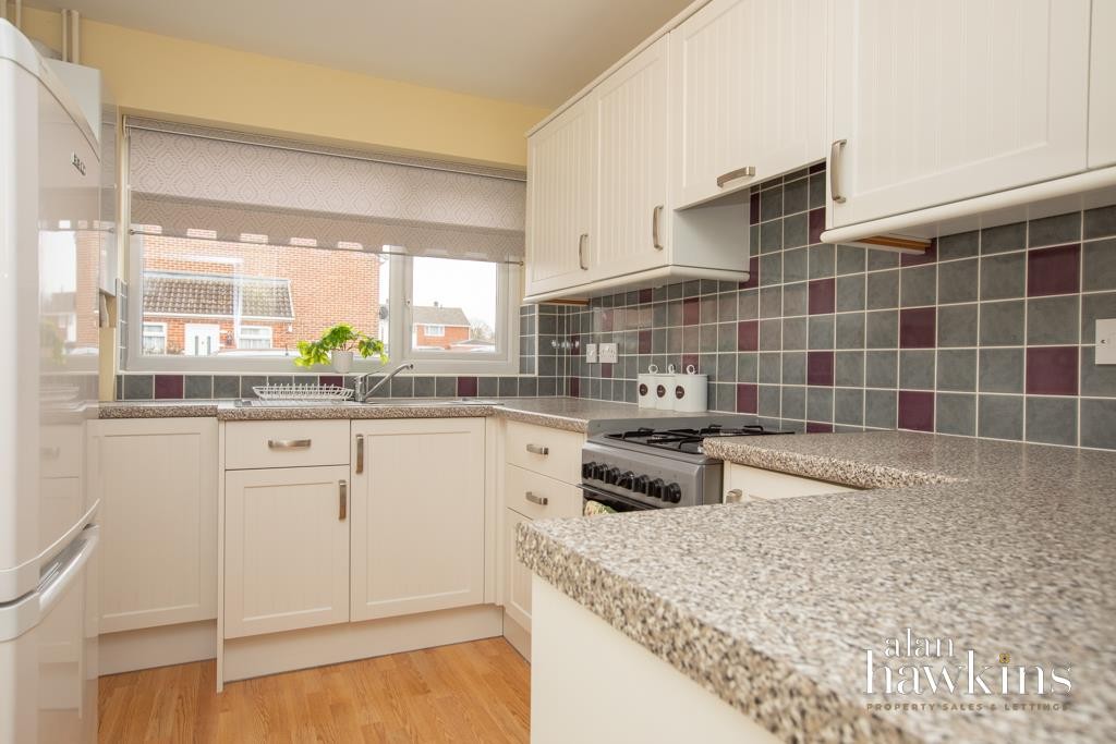 Images for Keats Close, Royal Wootton Bassett Sn4 8 EAID:11742 BID:1