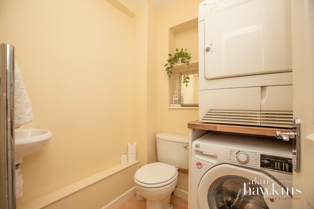 Images for Keats Close, Royal Wootton Bassett Sn4 8 EAID:11742 BID:1