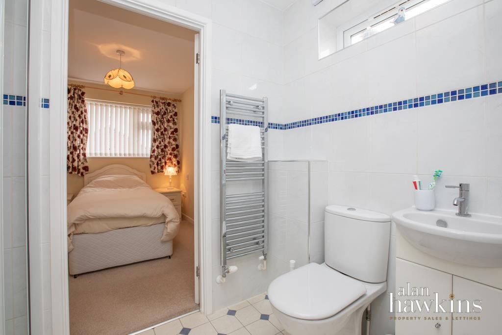 Images for Keats Close, Royal Wootton Bassett Sn4 8 EAID:11742 BID:1