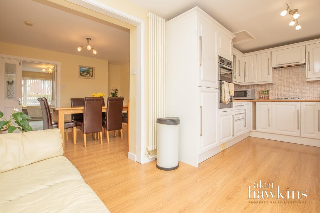 Images for Keats Close, Royal Wootton Bassett Sn4 8 EAID:11742 BID:1