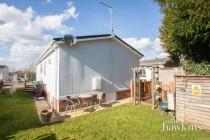 Images for Bungalow Park, Bradenstoke