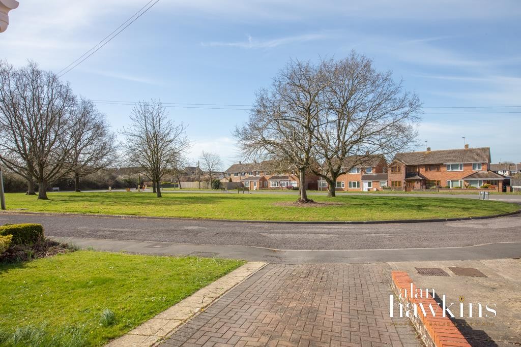 Images for Shelly Ave, Royal Wootton Bassett SN4 8 EAID:11742 BID:1