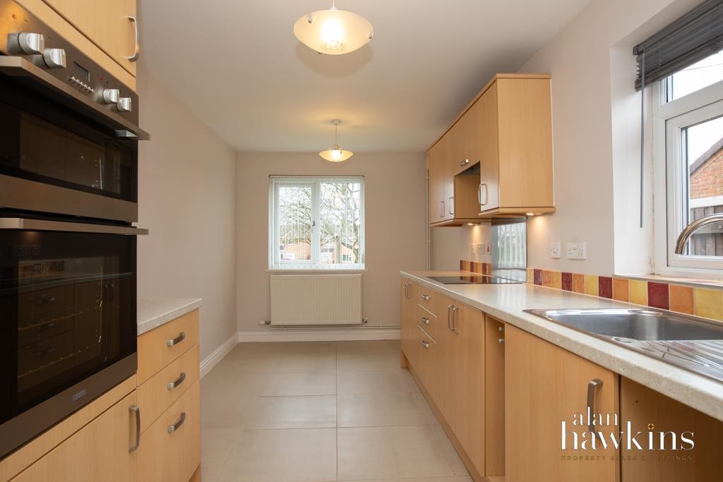 Images for Shelly Ave, Royal Wootton Bassett SN4 8 EAID:11742 BID:1