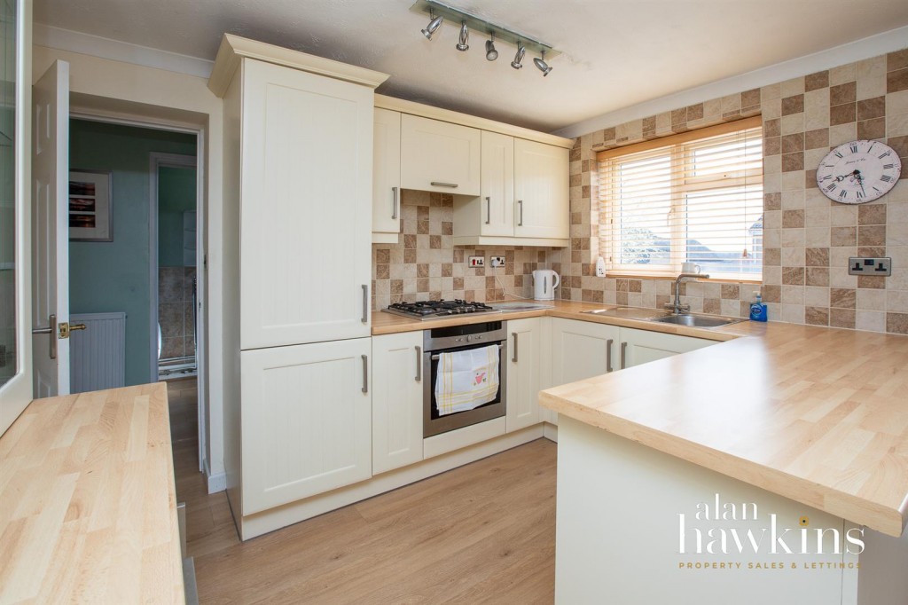 Images for Bardsey Close, Royal Wootton Bassett EAID:11742 BID:1