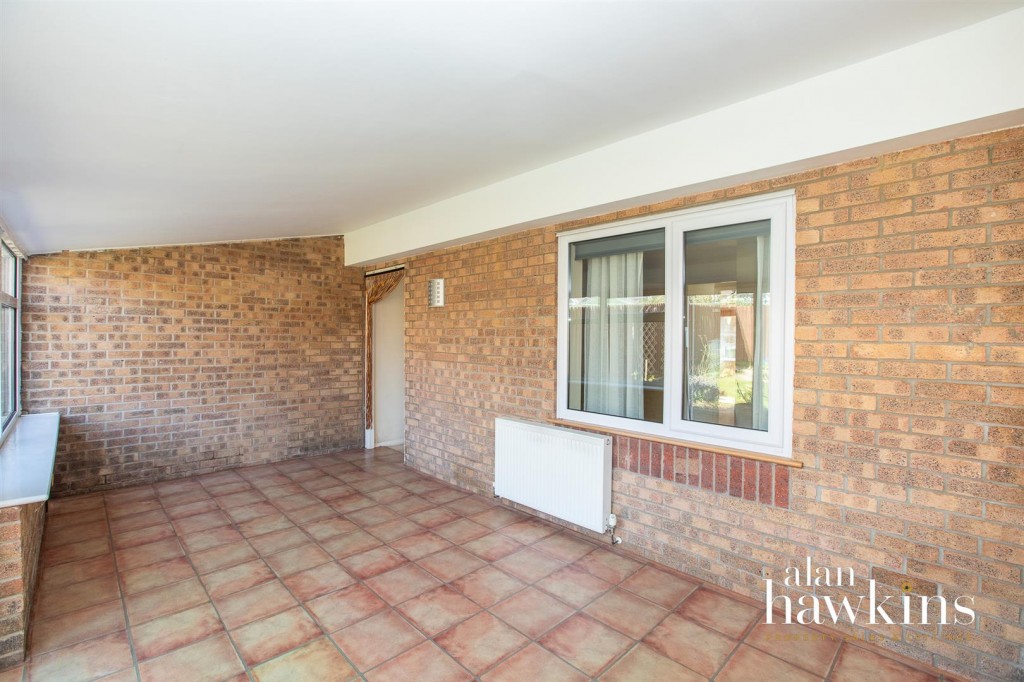 Images for Victoria Drive, Lyneham EAID:11742 BID:1