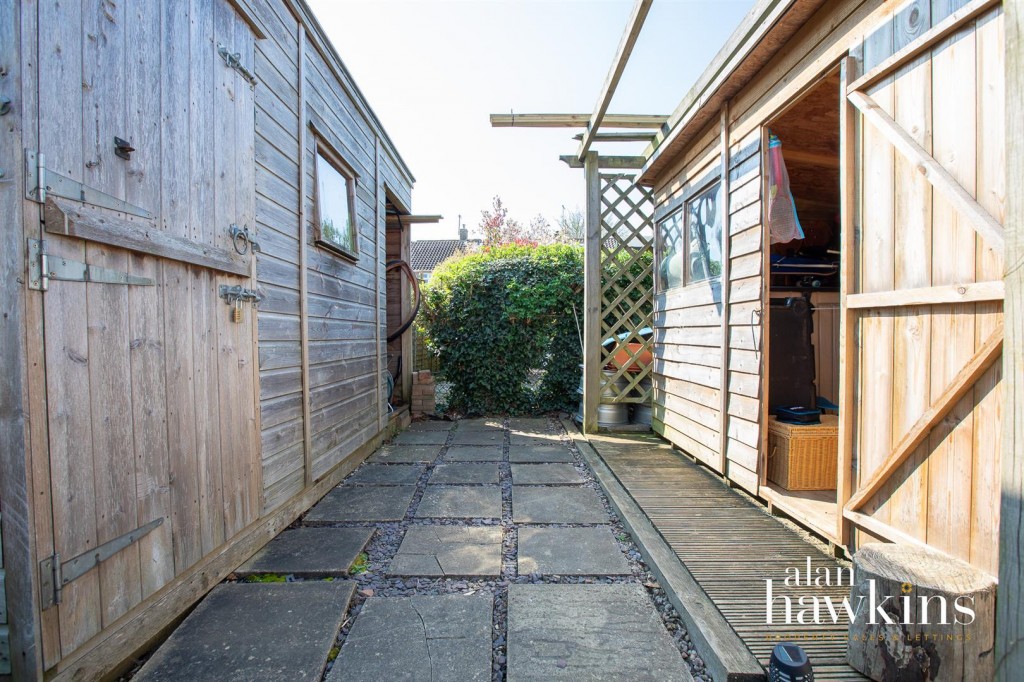 Images for Britannia Crescent, Lyneham, Chippenham EAID:11742 BID:1