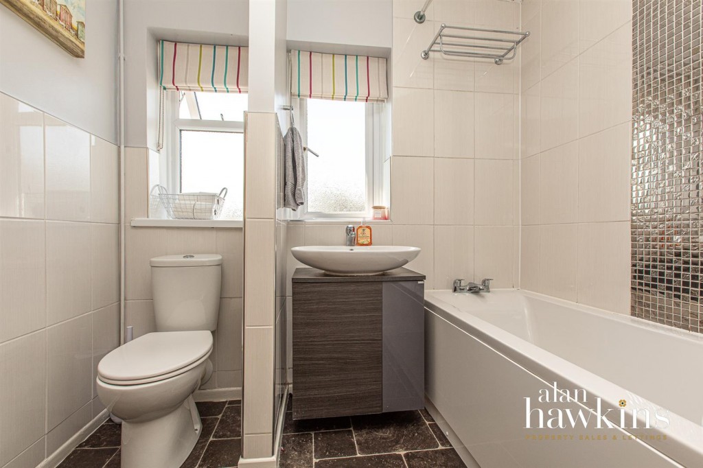 Images for Britannia Crescent, Lyneham, Chippenham EAID:11742 BID:1