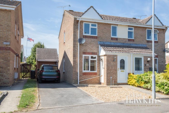 View Full Details for Victoria Drive, LynehamSN15 4 - EAID:11742, BID:1