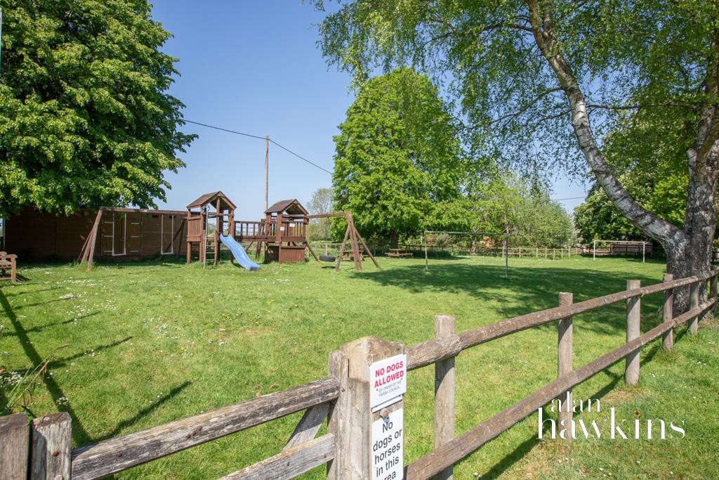 Images for Orchard Lane, Tockenham SN4 7 EAID:11742 BID:1