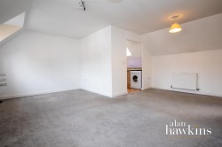 View Full Details for Hart Close, Royal Wootton Bassett - EAID:11742, BID:1