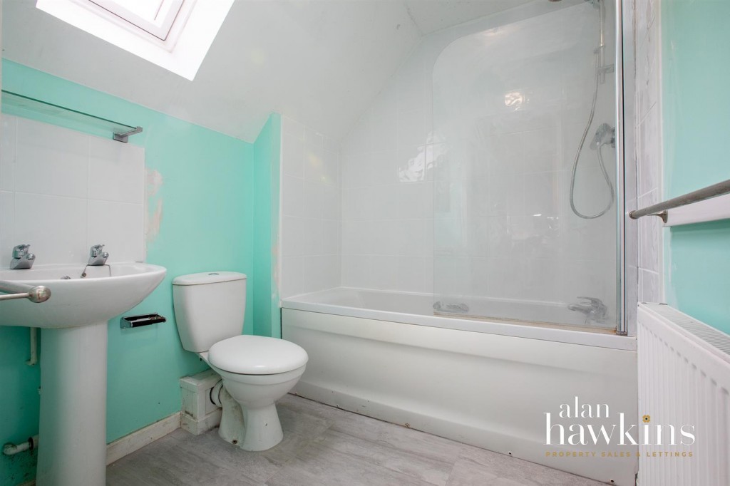 Images for Hart Close, Royal Wootton Bassett EAID:11742 BID:1