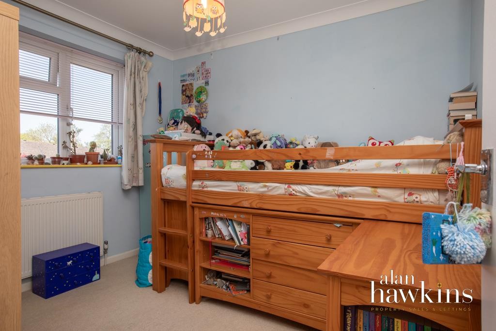 Images for Saffron Close, Royal Wootton Bassett SN4 EAID:11742 BID:1