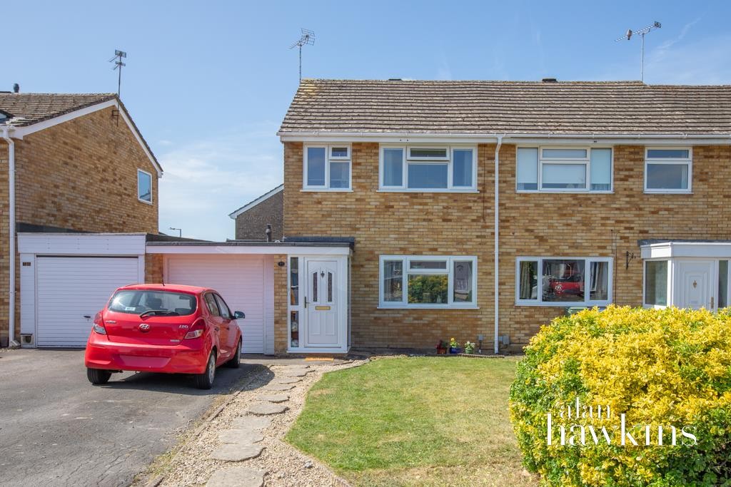 Images for Saffron Close, Royal Wootton Bassett SN4 EAID:11742 BID:1