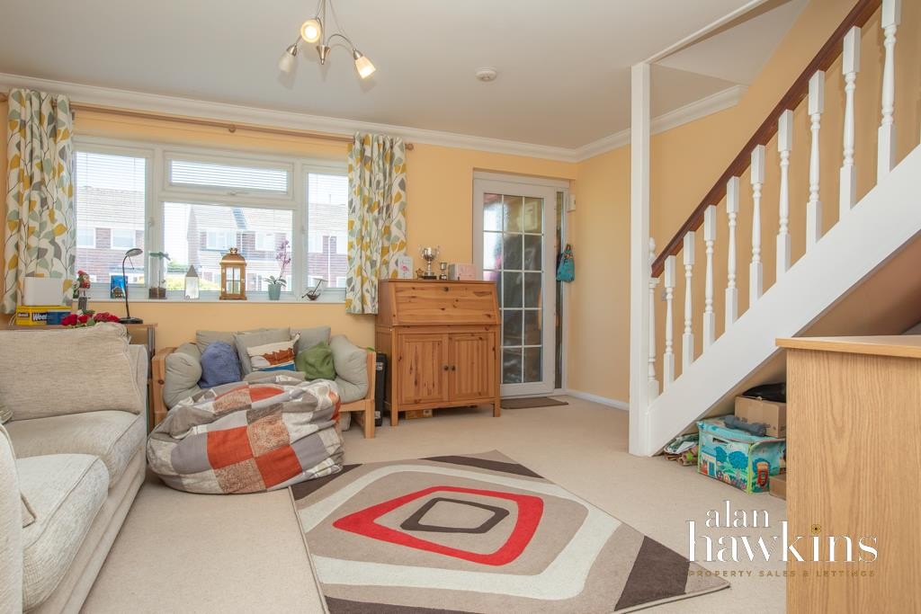 Images for Saffron Close, Royal Wootton Bassett SN4 EAID:11742 BID:1