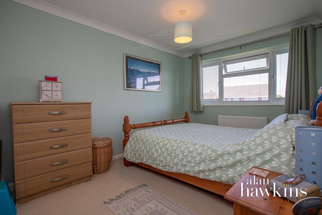 Images for Saffron Close, Royal Wootton Bassett SN4 EAID:11742 BID:1