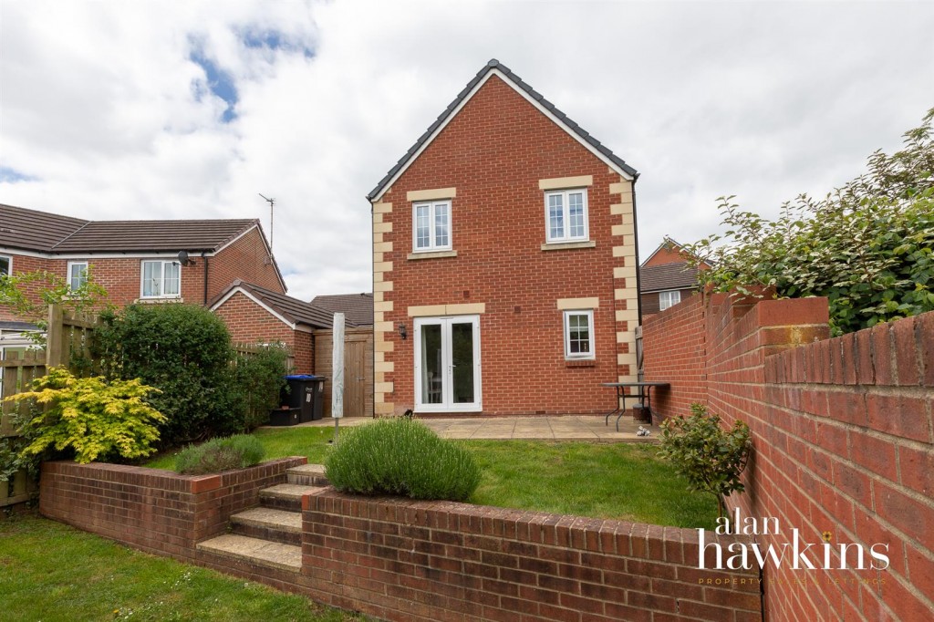Images for Crosstrees, Royal Wootton Bassett EAID:11742 BID:1